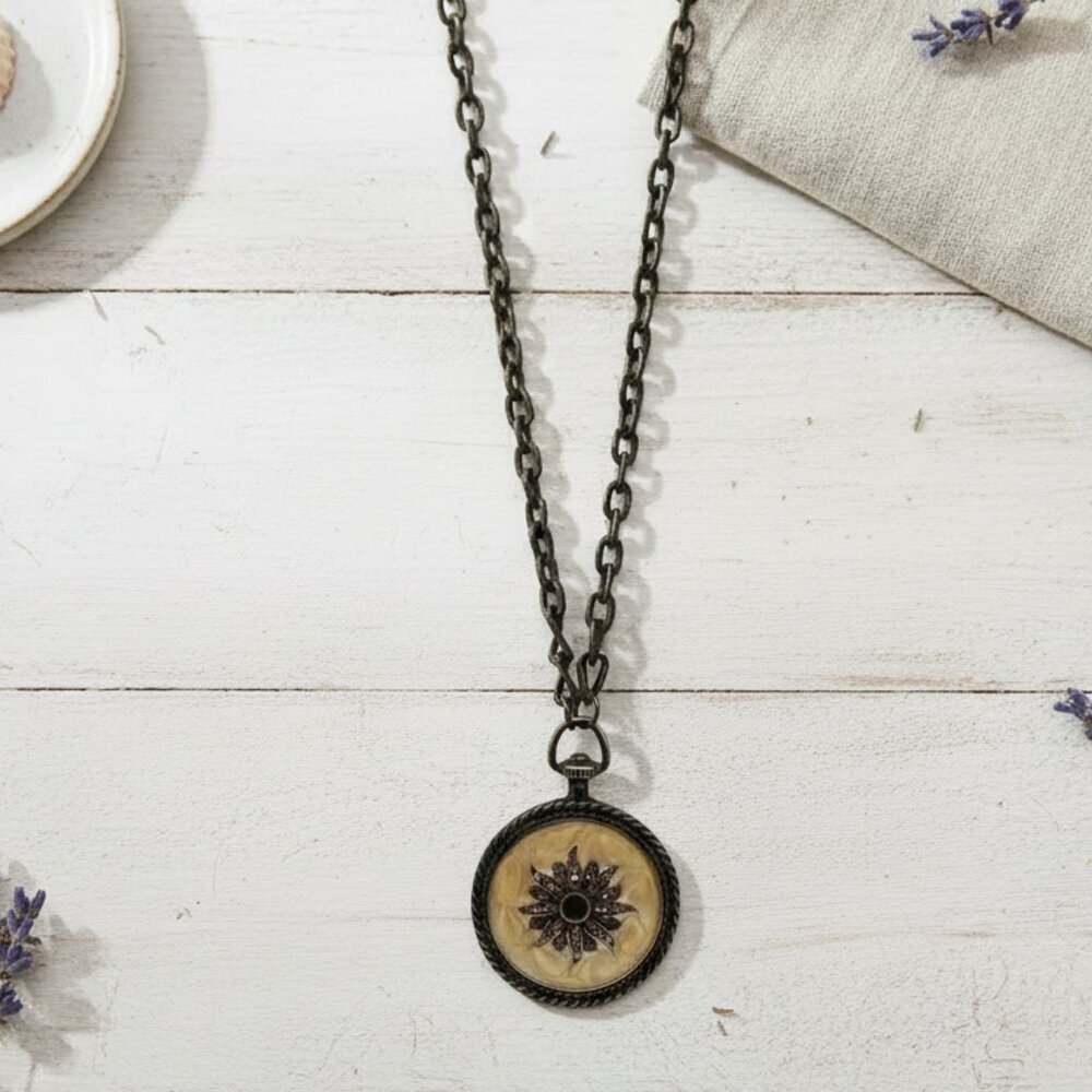 Robert Rose Bronze Necklace 14$
